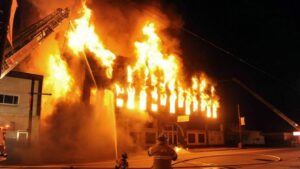 Mơ thấy cháy nhà đánh con gì để nhanh giàu?