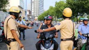 Mơ thấy cảnh sát giao thông có phải điềm báo không may?