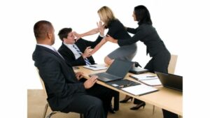 Mơ thấy đánh nhau đánh lô đề con gì dễ trúng?