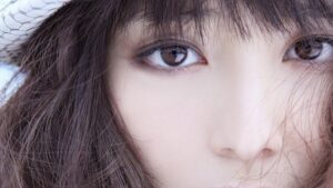 Nháy mắt trái đánh con gì? Điềm dữ hay lành?